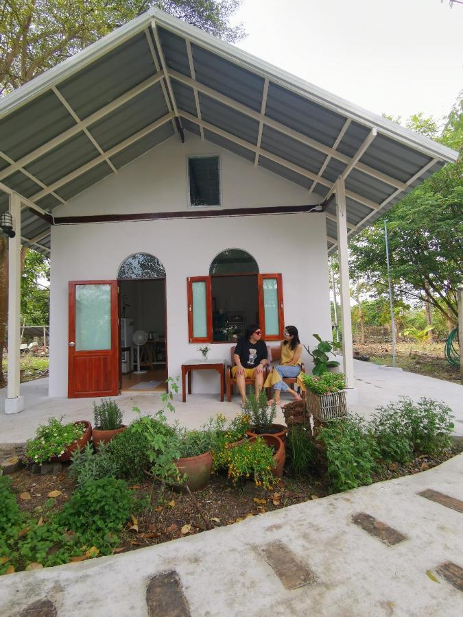 Baangaimuan Bed and Breakfast Lamphun Buitenkant foto