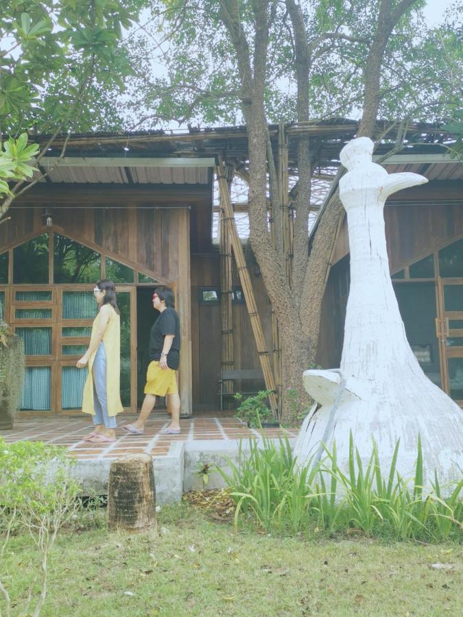 Baangaimuan Bed and Breakfast Lamphun Buitenkant foto
