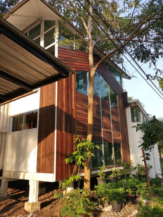 Baangaimuan Bed and Breakfast Lamphun Buitenkant foto